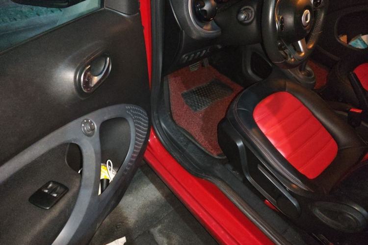 Used smart fortwo 2017 1.0L 52kW Hardtop Affection Special Edition Driver Seat