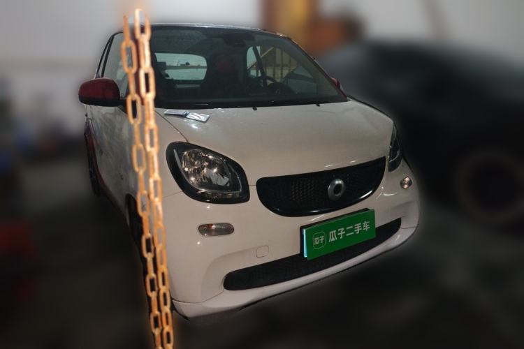 Used smart fortwo 2017 1.0L 52kW Hardtop Affection Special Edition Front Right 45 Deg