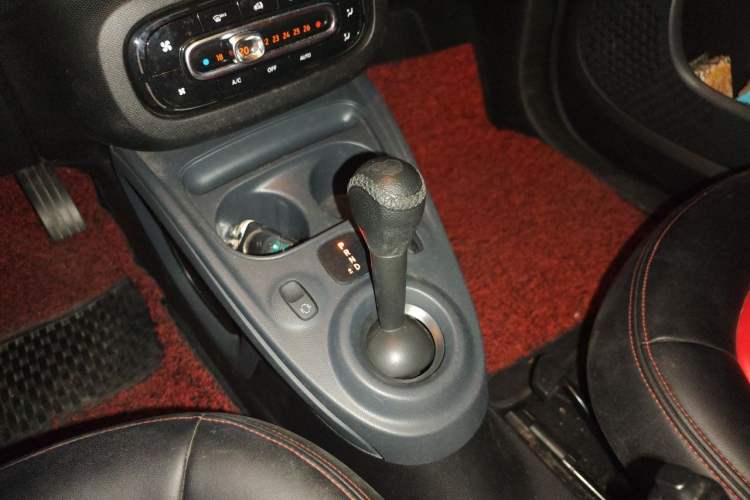 Used smart fortwo 2017 1.0L 52kW Hardtop Affection Special Edition Gear Lever