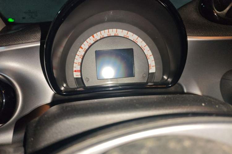 Used smart fortwo 2017 1.0L 52kW Hardtop Affection Special Edition Odometer Close Up