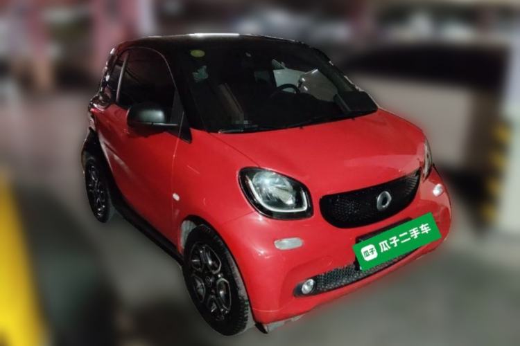 Used smart fortwo 2017 1.0L 52kW Hardtop Affection Special Edition Front Right 45 Deg