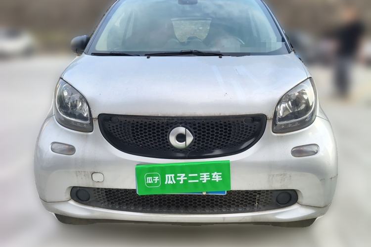Used smart fortwo 2017 Model 1.0L 52 kW Melody Blue Special Edition China V Standard Front