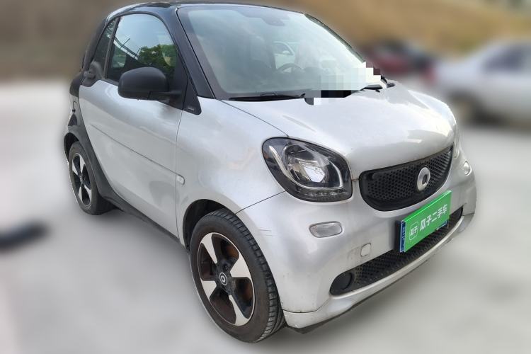 Used smart fortwo 2017 Model 1.0L 52 kW Melody Blue Special Edition China V Standard Front Right 45 Deg