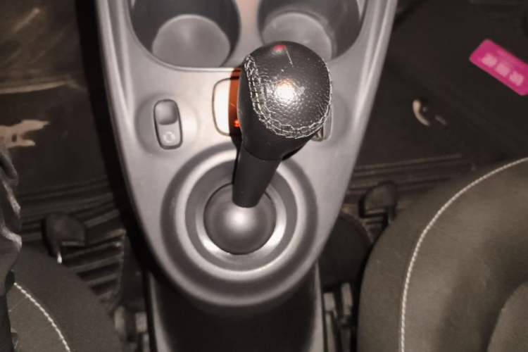 Used smart fortwo 2017 1.0L 52kW Grey Gravity Special Edition China V Emission Standard Gear Lever