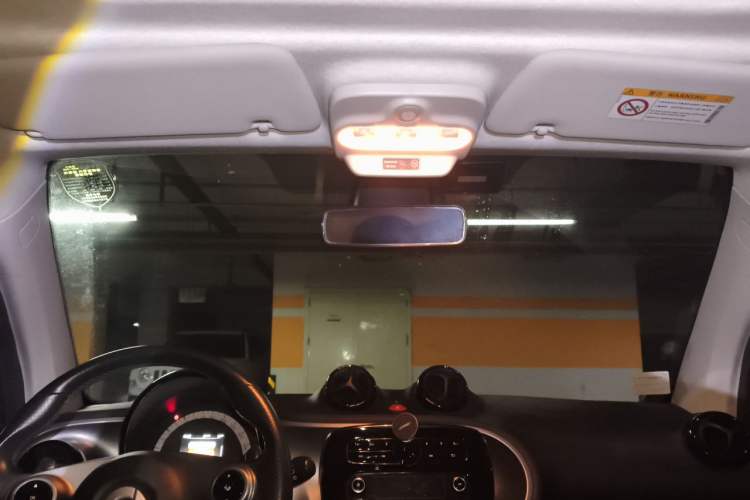 Used smart fortwo 2017 1.0L 52kW Grey Gravity Special Edition China V Emission Standard Headliner