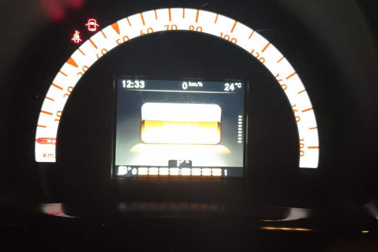 Used smart fortwo 2017 1.0L 52kW Grey Gravity Special Edition China V Emission Standard Instrument Cluster