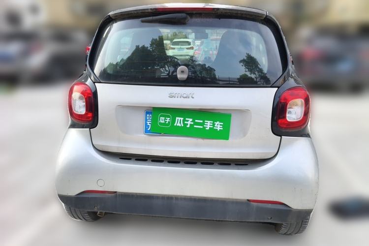 Used smart fortwo 2017 Model 1.0L 52 kW Melody Blue Special Edition China V Standard Rear