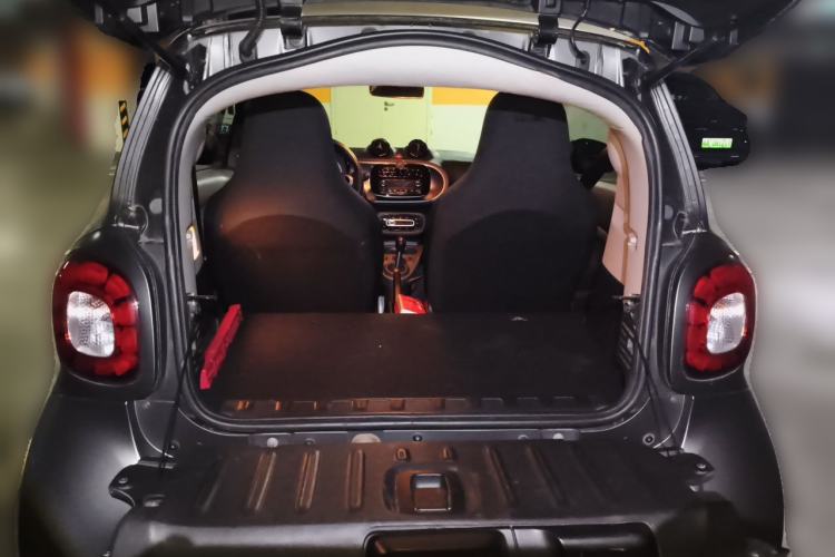 Used smart fortwo 2017 1.0L 52kW Grey Gravity Special Edition China V Emission Standard Trunk