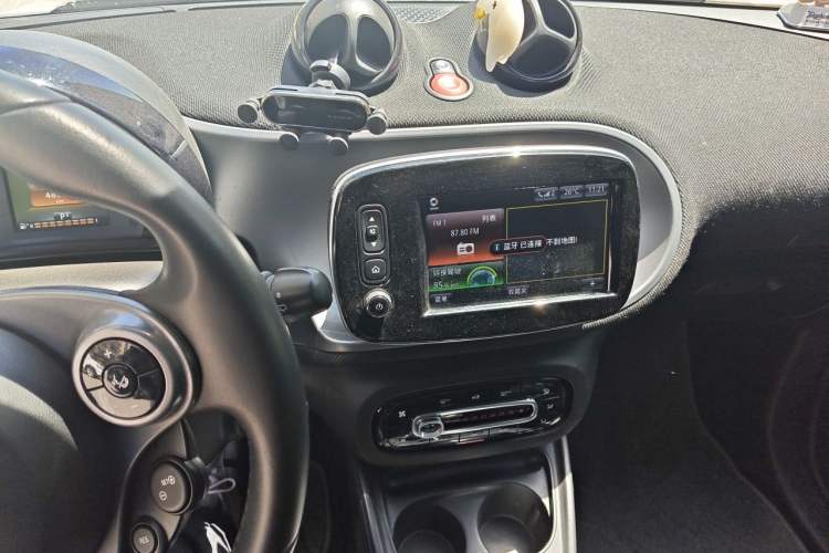 Used smart fortwo 2017 1.0L 52kW New Sound Special Edition China V Emission Standard Audio And AC Panel