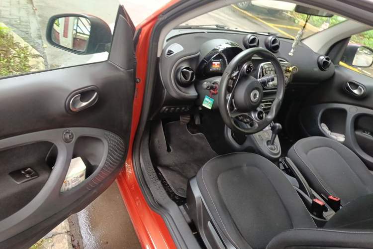 Used smart fortwo 2017 1.0L 52kW Hardtop Affection Special Edition Driver Seat