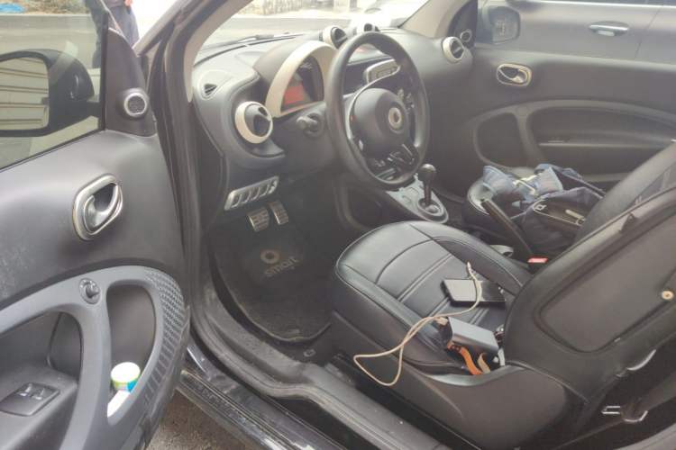 Used smart fortwo 2017 1.0L 52kW Hardtop Affection Special Edition Driver Seat