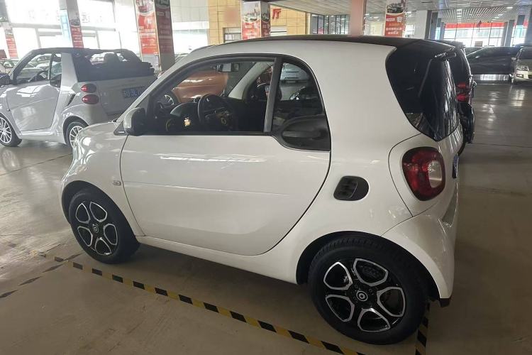 Used smart fortwo 2017 1.0L 52kW New Sound Special Edition China V Emission Standard Exterior 3