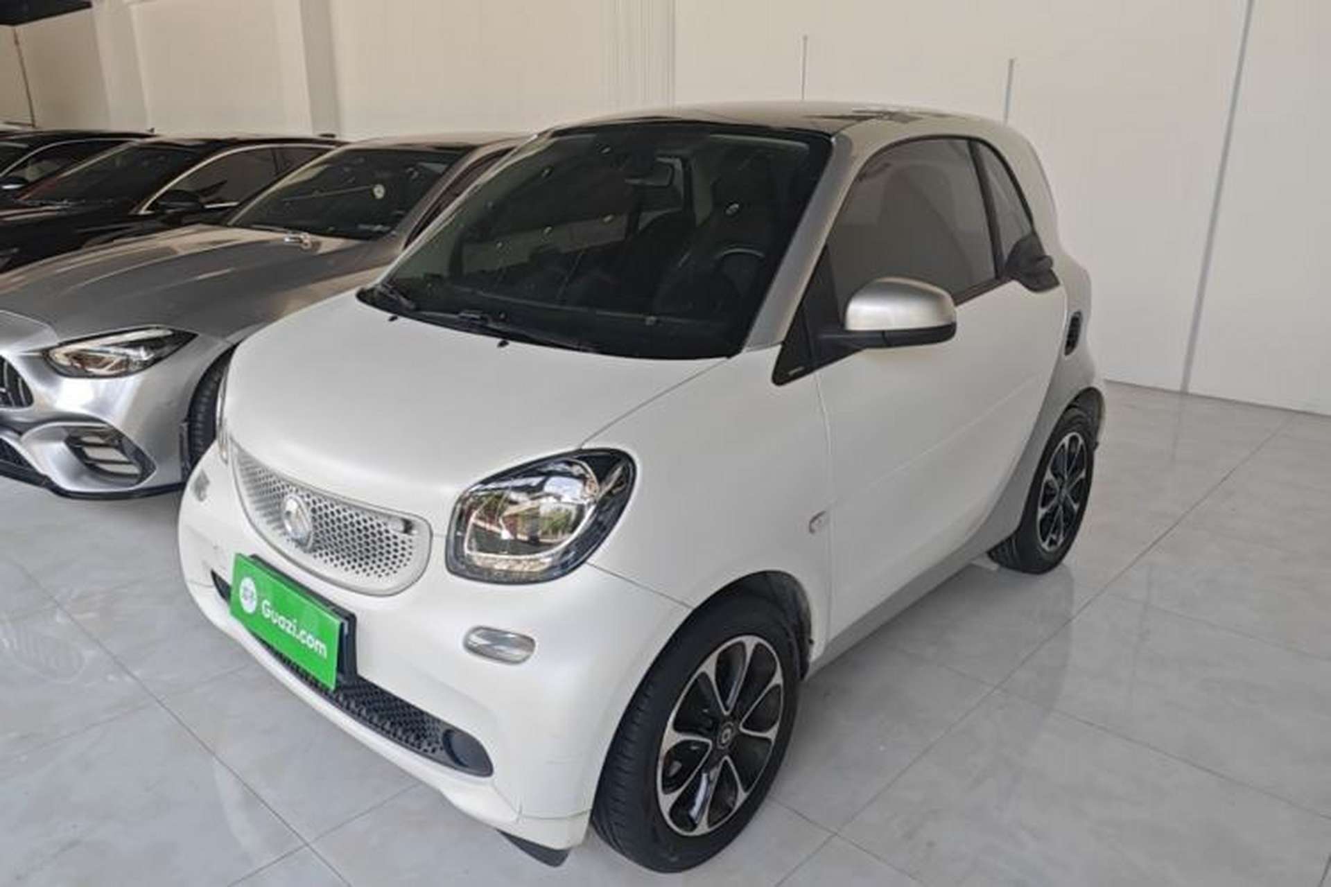 Used smart fortwo 2017 1.0L 52kW Hardtop Affection Special Edition Front Left 45 Deg