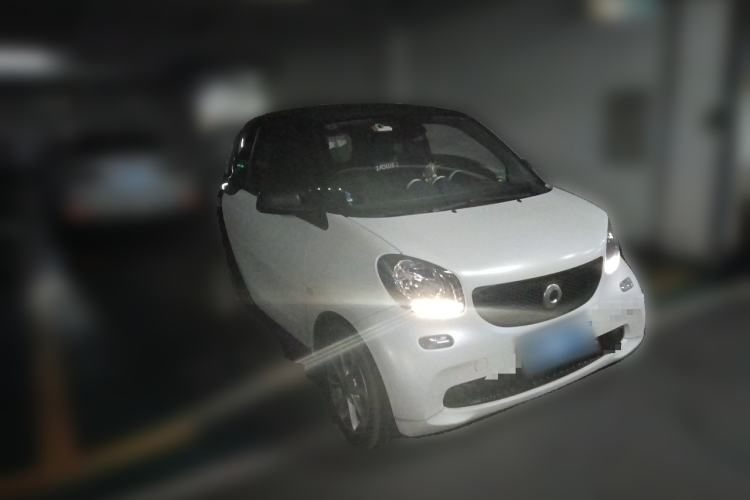 Used smart fortwo 2017 1.0L 52kW Hardtop Affection Special Edition Front Right 45 Deg