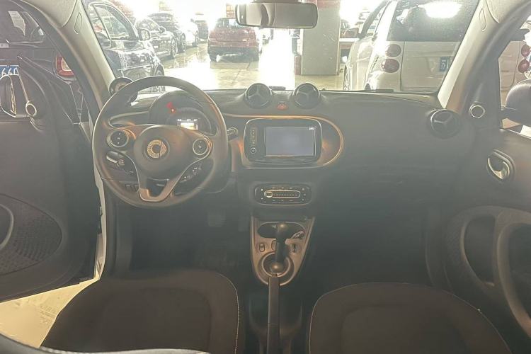 Used smart fortwo 2017 1.0L 52kW New Sound Special Edition China V Emission Standard Interior 1
