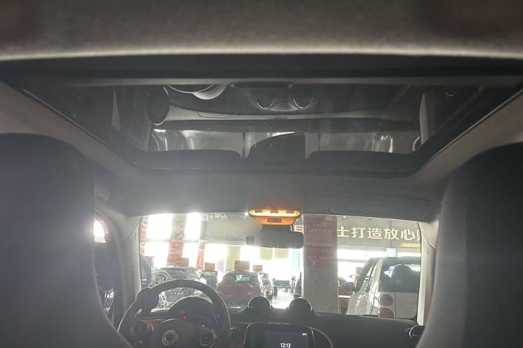 Used smart fortwo 2017 1.0L 52kW New Sound Special Edition China V Emission Standard Interior 5