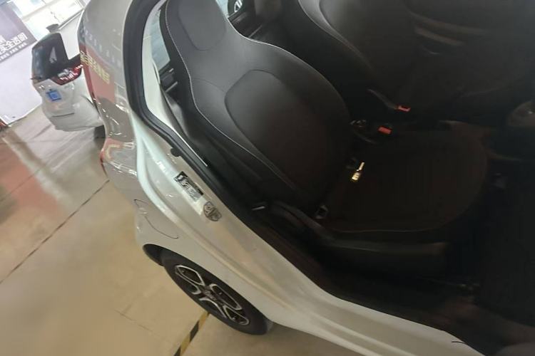 Used smart fortwo 2017 1.0L 52kW New Sound Special Edition China V Emission Standard Interior 6