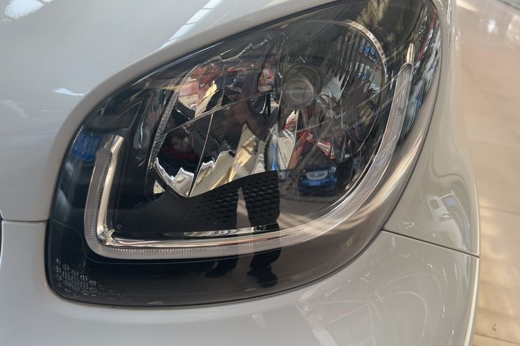 Used smart fortwo 2017 1.0L 52kW New Sound Special Edition China V Emission Standard Left Front Headlight