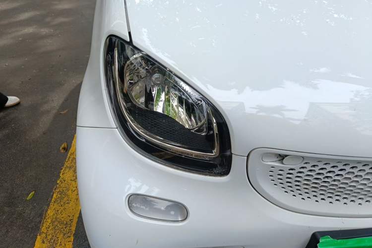 Used smart fortwo 2017 1.0L 52kW Hardtop Affection Special Edition Right Front Headlight