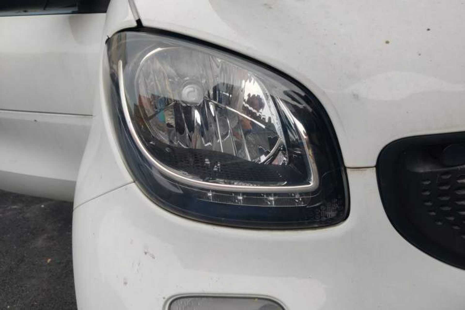 Used smart fortwo 2017 1.0L 52kW Hardtop Affection Special Edition Right Front Headlight
