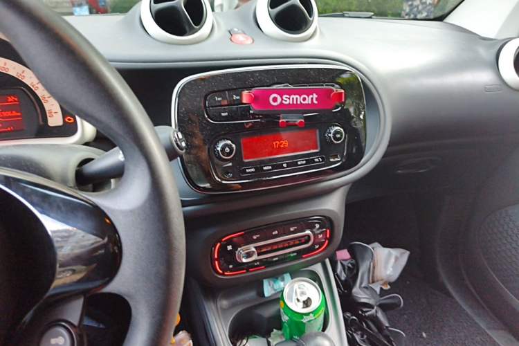 Used smart fortwo 2018 1.0L 52kW Hardtop Dynamic Version China V Audio And AC Panel