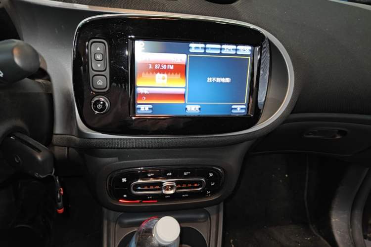 Used smart fortwo 2018 0.9T 66kW Hardtop Pioneer Edition China V Emission Standard Audio And AC Panel
