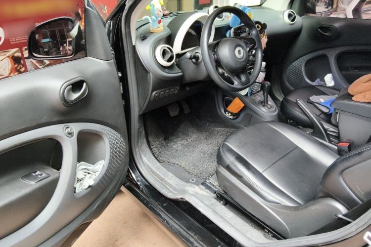 Used smart fortwo 2018 1.0L 52kW Hardtop Dynamic Version China V Driver Seat