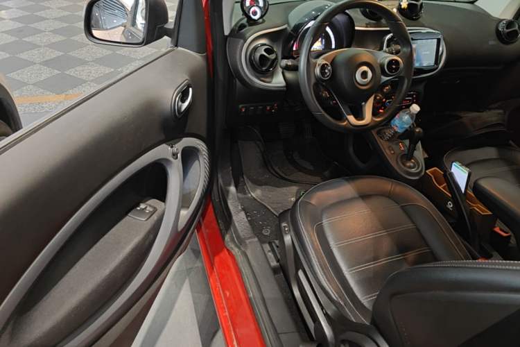 Used smart fortwo 2018 0.9T 66kW Hardtop Pioneer Edition China V Emission Standard Driver Seat