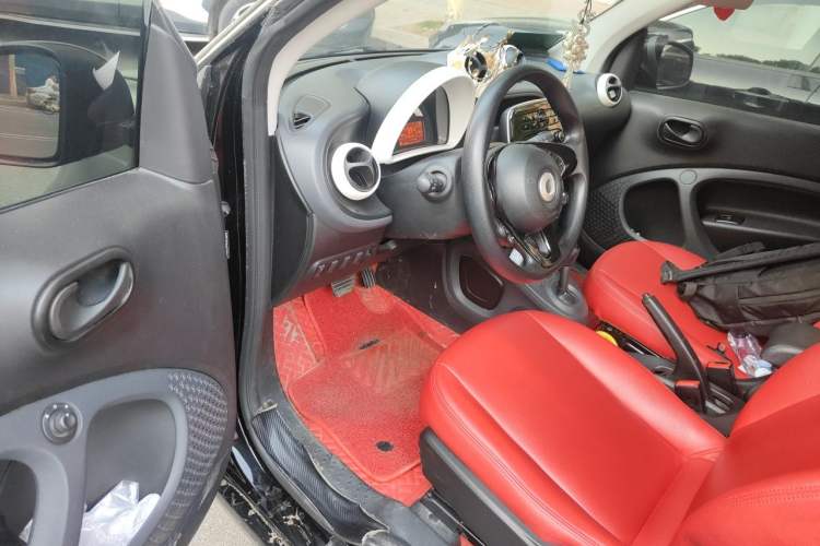 Used smart fortwo 2018 1.0L 52kW Hardtop Dynamic Version China V Driver Seat