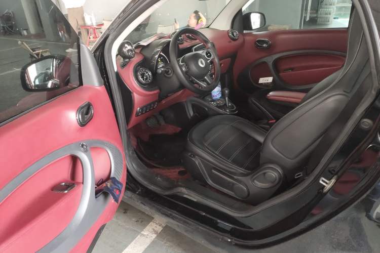 Used smart fortwo 2018 0.9T 66kW Hardtop Pioneer Edition China V Emission Standard Driver Seat