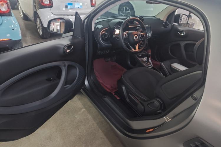 Used smart fortwo 2018 1.0L 52kW Hardtop Passion Edition China V Standard Driver Seat