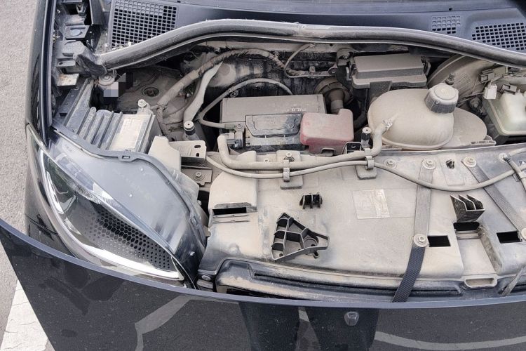 Used smart fortwo 2018 1.0L 52kW Hardtop Passion Edition China V Standard Engine Bay Right