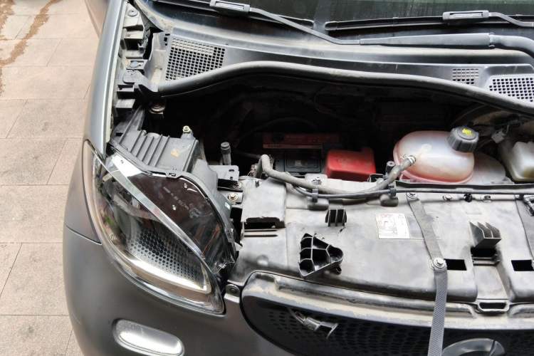 Used smart fortwo 2018 1.0L 52kW Hardtop Dynamic Version China V Engine Bay Right