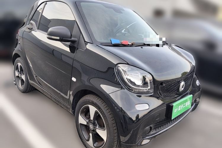 Used smart fortwo 2018 1.0L 52kW Hardtop Passion Edition China V Standard Front Right 45 Deg