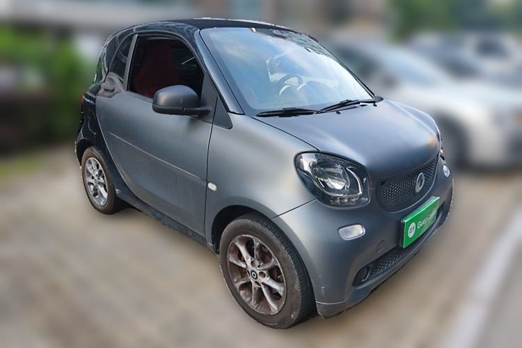 Used smart fortwo 2018 1.0L 52kW Hardtop Dynamic Version China V Front Right 45 Deg