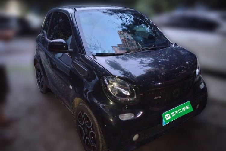 Used smart fortwo 2018 0.9T 66kW Hardtop Pioneer Edition China V Emission Standard Front Right 45 Deg