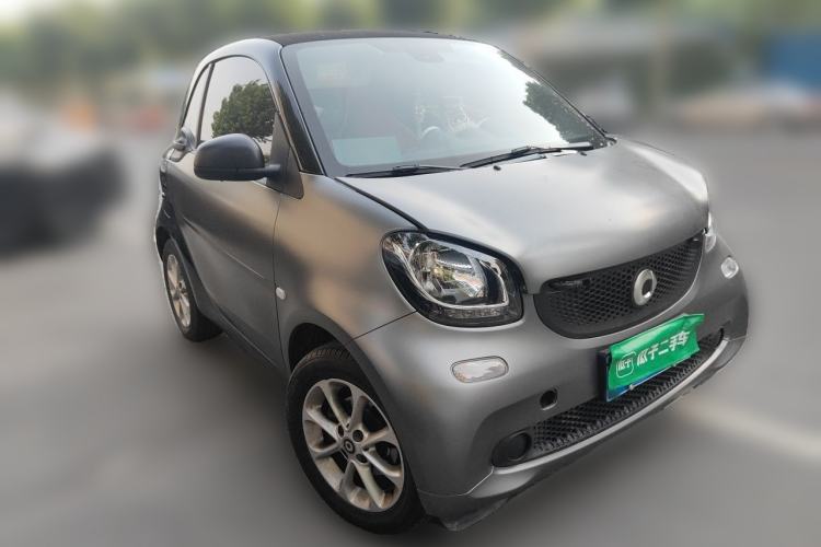 Used smart fortwo 2018 1.0L 52kW Hardtop Dynamic Version China V Front Right 45 Deg