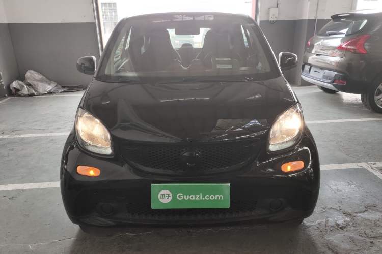 Used smart fortwo 2018 0.9T 66kW Hardtop Pioneer Edition China V Emission Standard Front