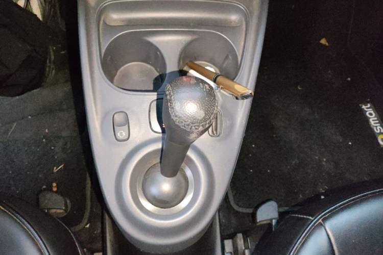Used smart fortwo 2018 1.0L 52kW Hardtop Dynamic Version China V Gear Lever