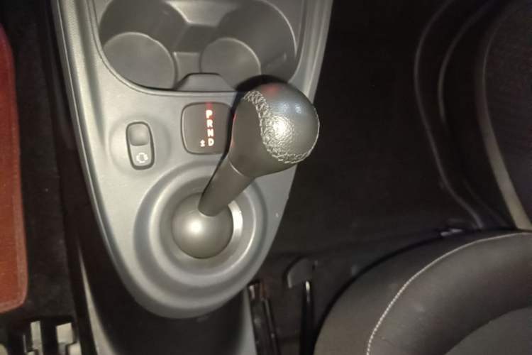 Used smart fortwo 2018 1.0L 52kW Hardtop Passion Edition China V Standard Gear Lever