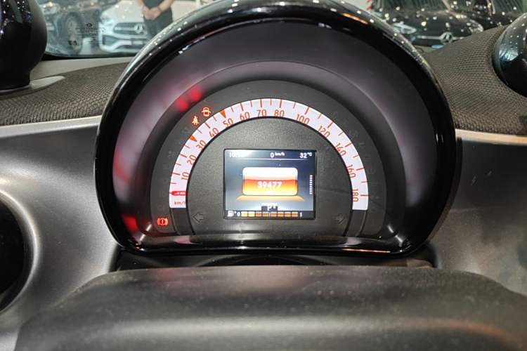Used smart fortwo 2018 0.9T 66kW Hardtop Pioneer Edition China V Emission Standard Instrument Cluster