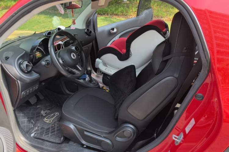 Used smart fortwo 2018 1.0L 52kW Hardtop Passion Edition China V Standard Left Front Seat