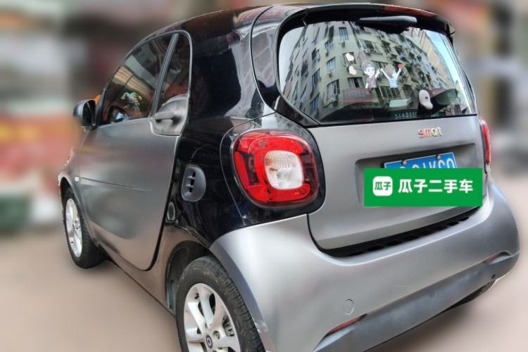 Used smart fortwo 2018 1.0L 52kW Hardtop Dynamic Version China V Rear Left 45 Deg