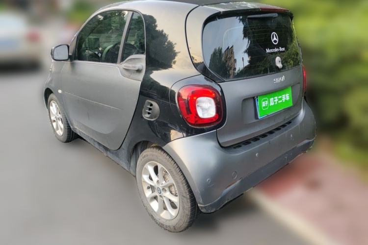 Used smart fortwo 2018 1.0L 52kW Hardtop Dynamic Version China V Rear Left 45 Deg