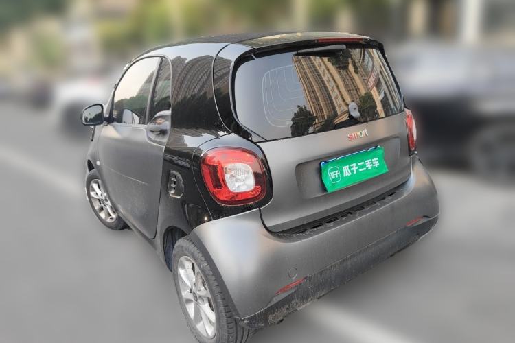 Used smart fortwo 2018 1.0L 52kW Hardtop Dynamic Version China V Rear Left 45 Deg