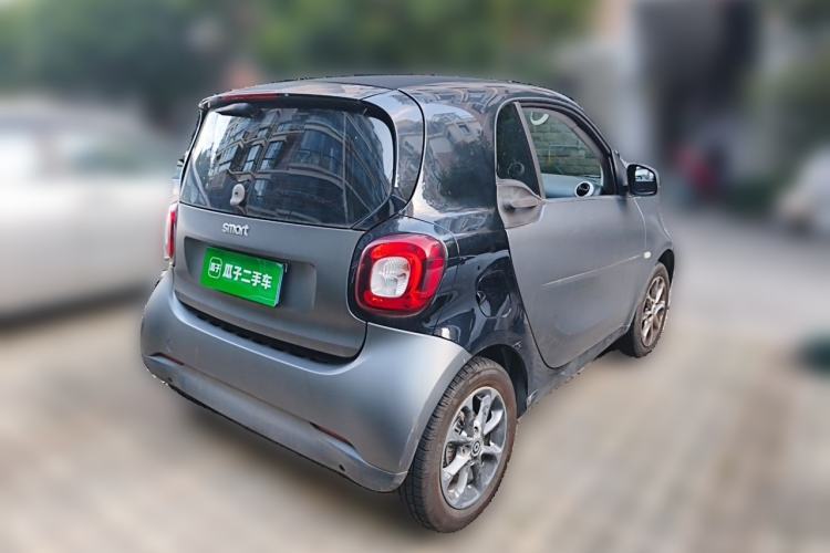 Used smart fortwo 2018 1.0L 52kW Hardtop Dynamic Version China V Rear Right 45 Deg