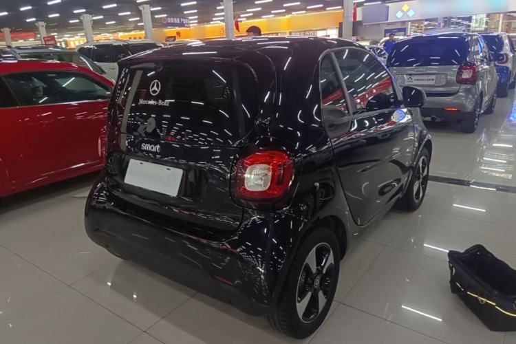 Used smart fortwo 2018 1.0L 52kW Hardtop Passion Edition China V Standard Rear Right 45 Deg