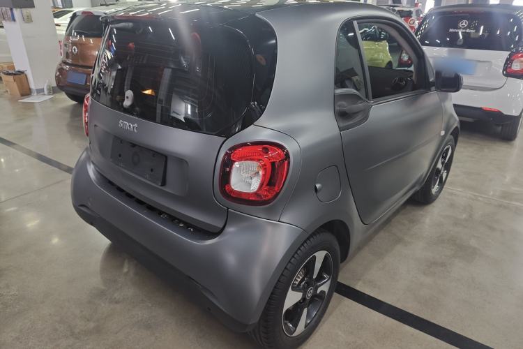 Used smart fortwo 2018 1.0L 52kW Hardtop Passion Edition China V Standard Rear Right 45 Deg