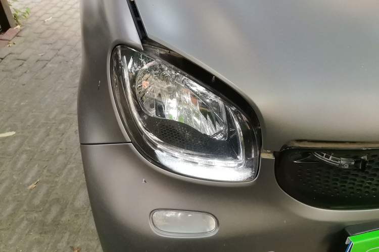 Used smart fortwo 2018 1.0L 52kW Hardtop Passion Edition China V Standard Right Front Headlight