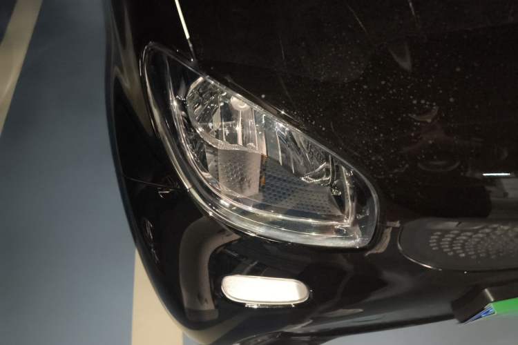 Used smart fortwo 2018 1.0L 52kW Hardtop Dynamic Version China V Right Front Headlight